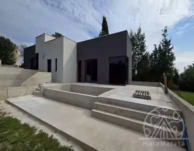 Buy in Croatia for 930000€