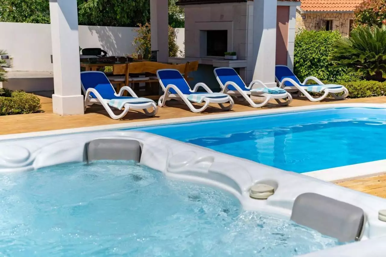 Villa 333m² in Croatia, Kastela. Priced at 970000€ rent photo-11
