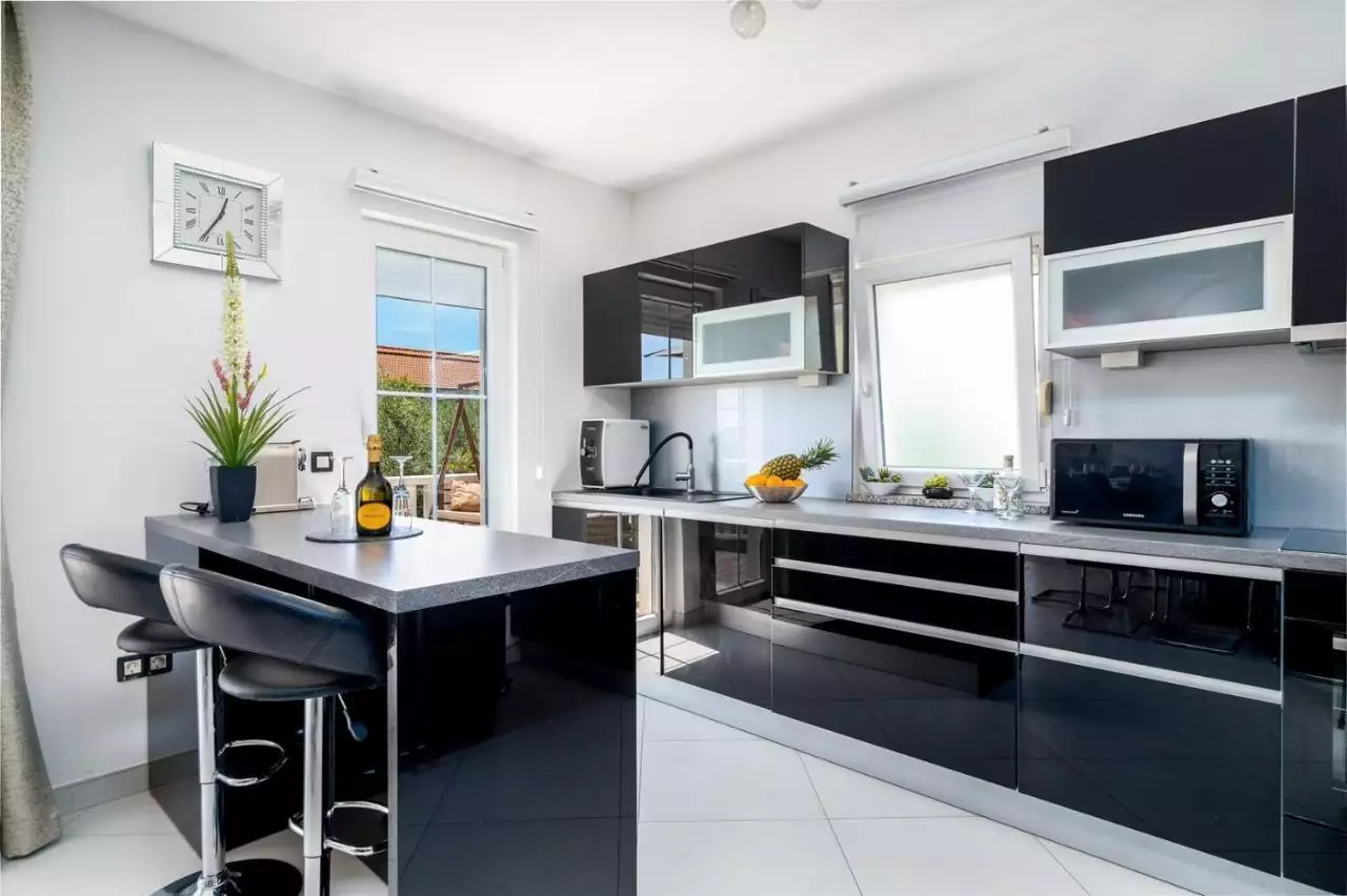 Villa 333m² in Croatia, Kastela. Priced at 970000€ rent photo-15
