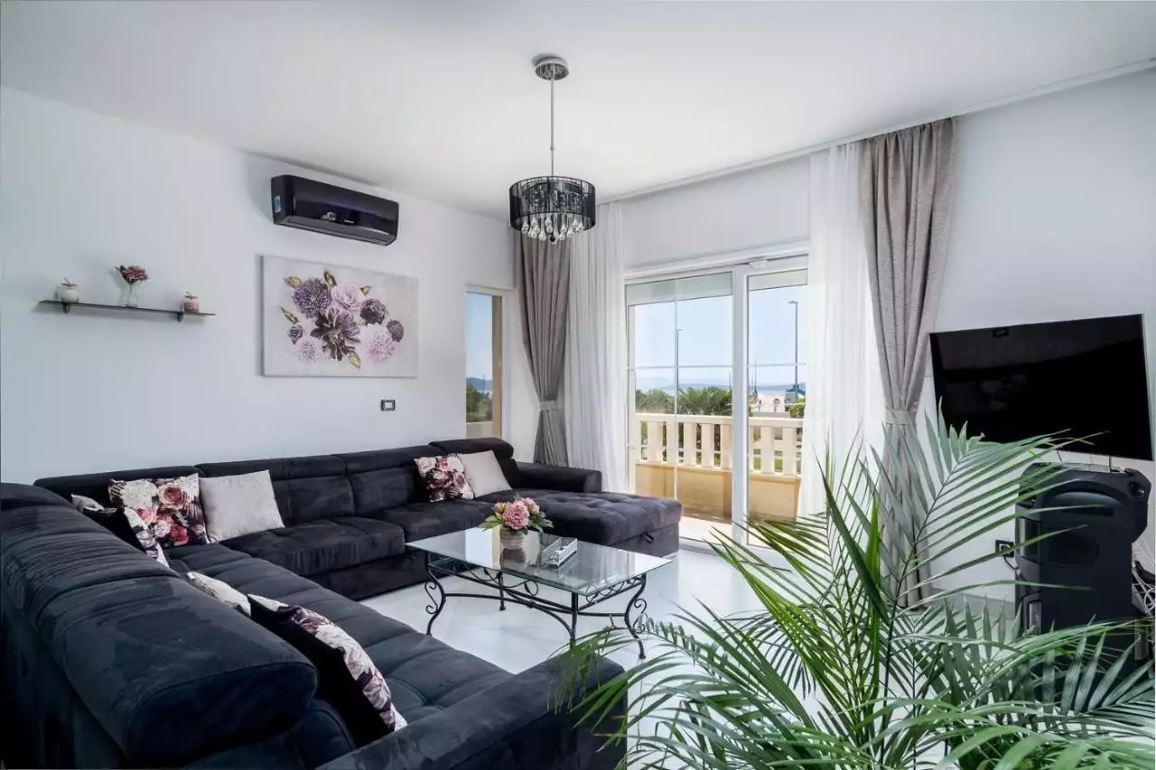 Villa 333m² in Croatia, Kastela. Priced at 970000€ rent photo-16