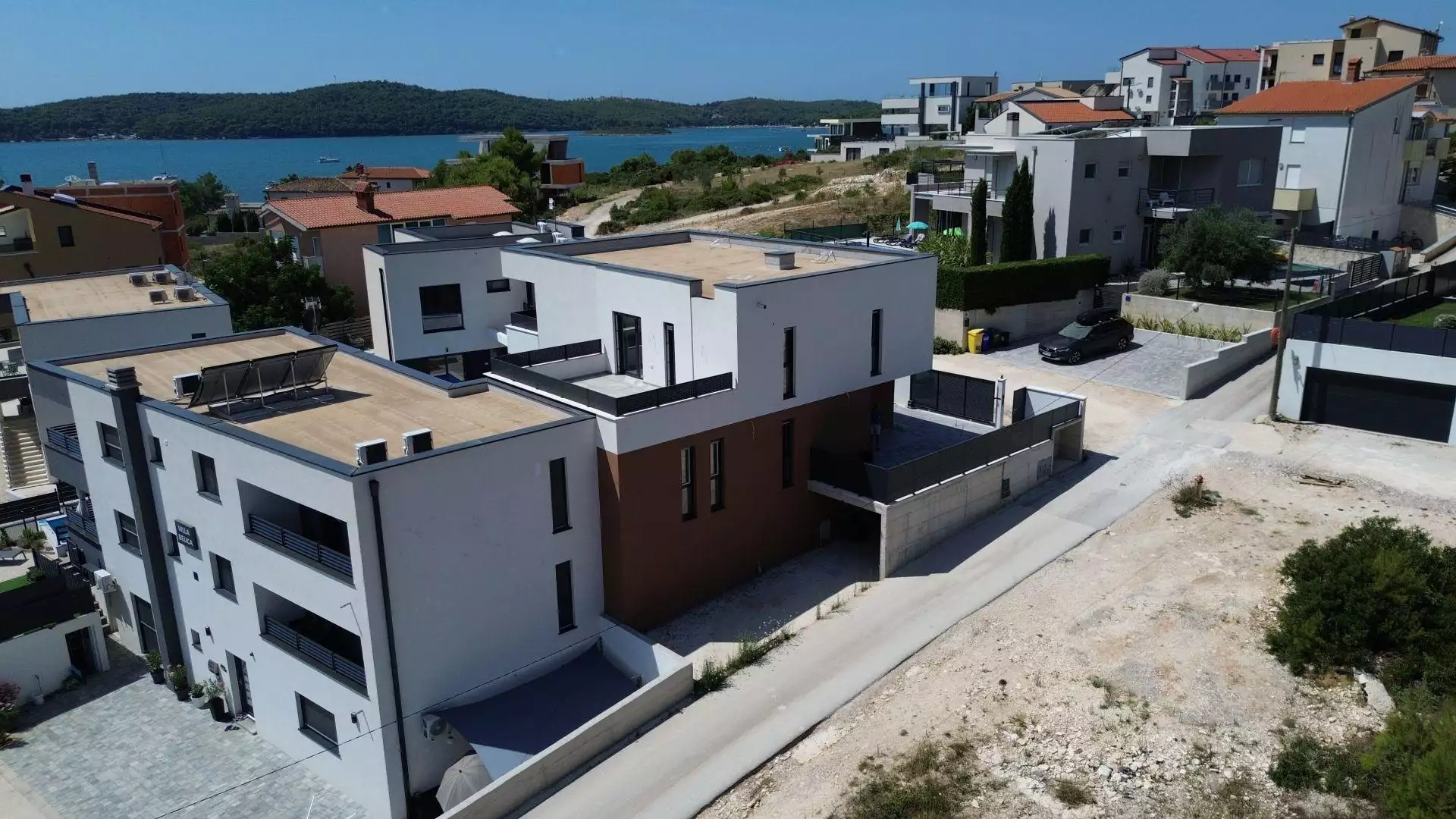 Villa 300m² in Croatia, Medulin. Priced at 750000€ rent photo-2