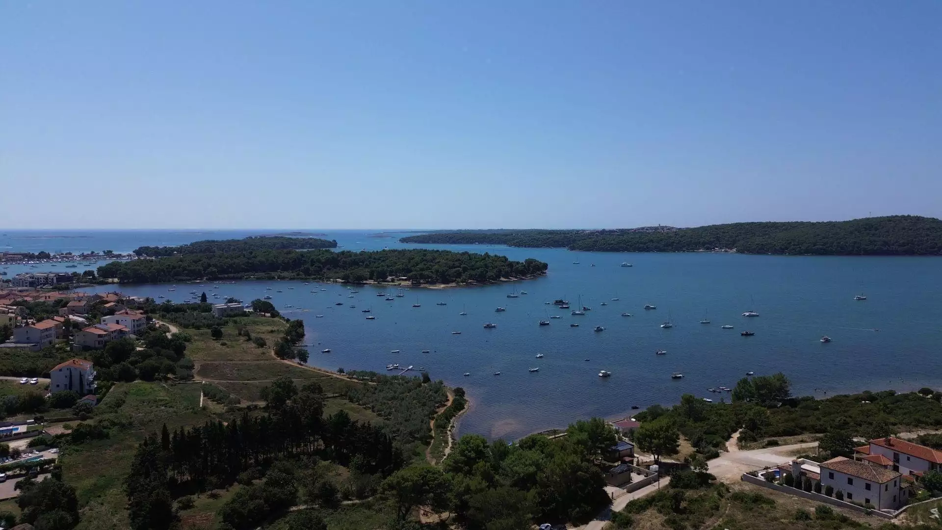 Villa 300m² in Croatia, Medulin. Priced at 750000€ rent photo-5