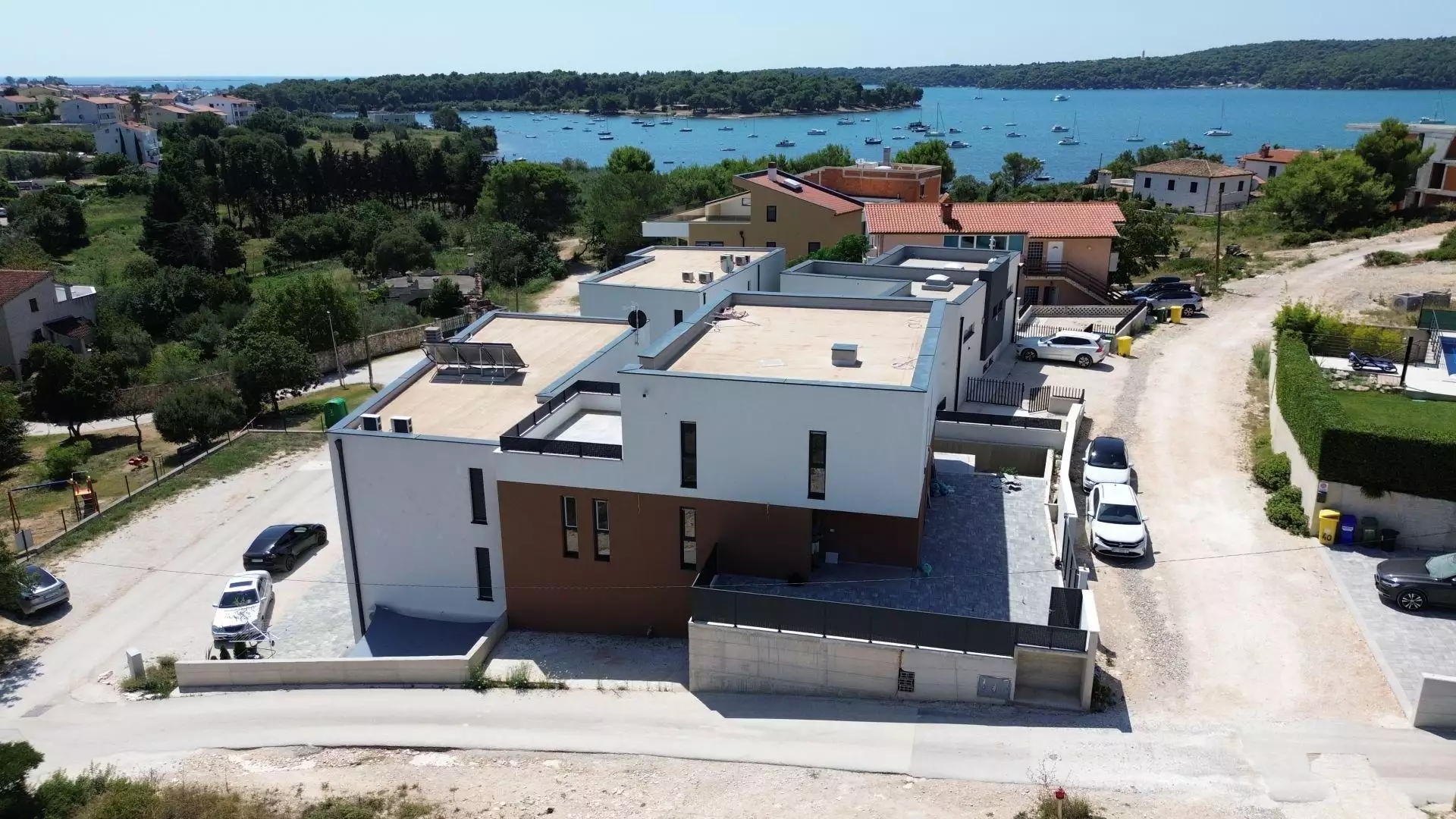 Villa 300m² in Croatia, Medulin. Priced at 750000€ rent photo-1