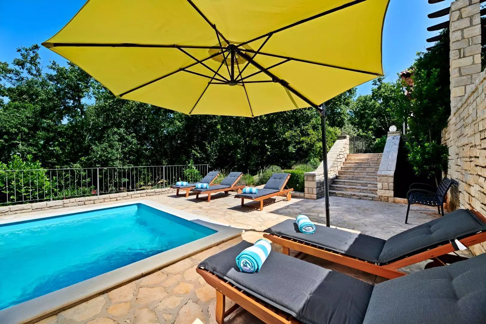 Villa 250m² in Croatia, Buje. Priced at 820000€ rent photo-4