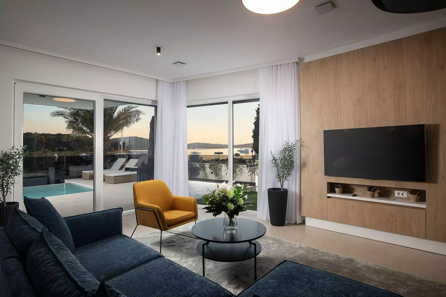 Villa 340m² in Croatia, Medulin. Priced at 2700000€ rent photo-24