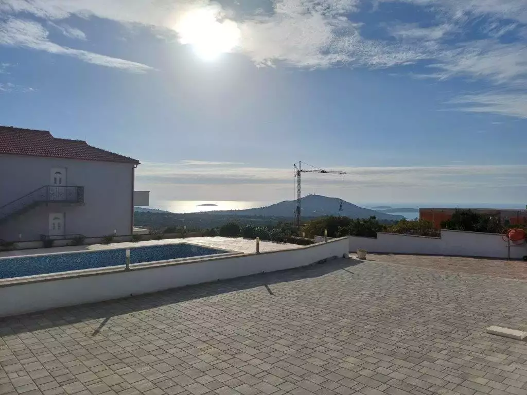 Villa 240m² in Croatia, Primosten. Priced at 750000€ rent photo-11
