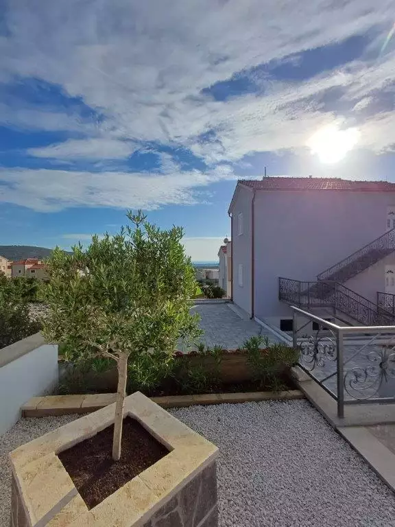 Villa 240m² in Croatia, Primosten. Priced at 750000€ rent photo-15