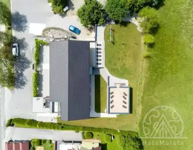 Buy in Slovenia for 1580000€