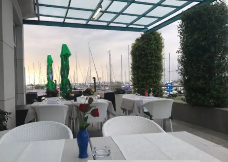 Cafes/Restaurants 403m² in Slovenia, Izola. Priced at 1100000€ rent photo-5