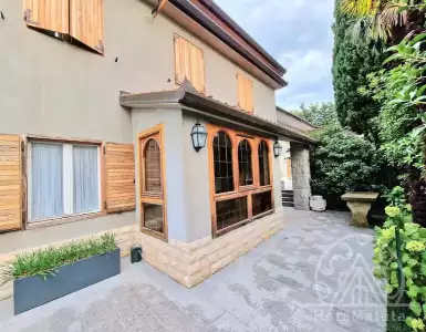 Buy in Slovenia for 1500000€