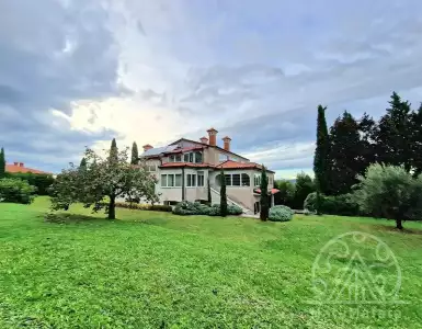 Buy in Slovenia for 1690000€