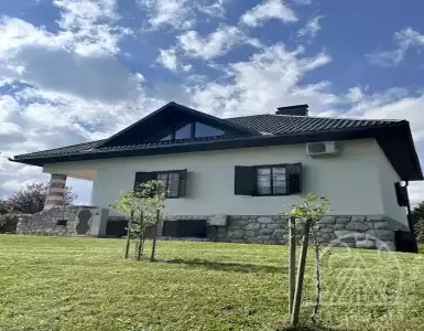 Buy in Slovenia for 1200000€