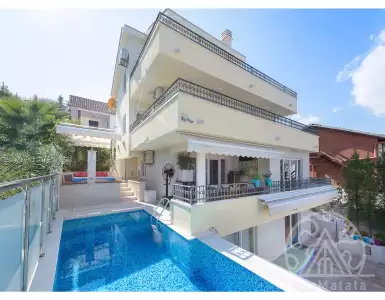 Buy in Montenegro for 790000€