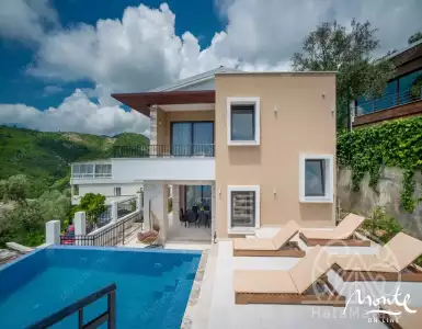 Buy in Montenegro for 550000€