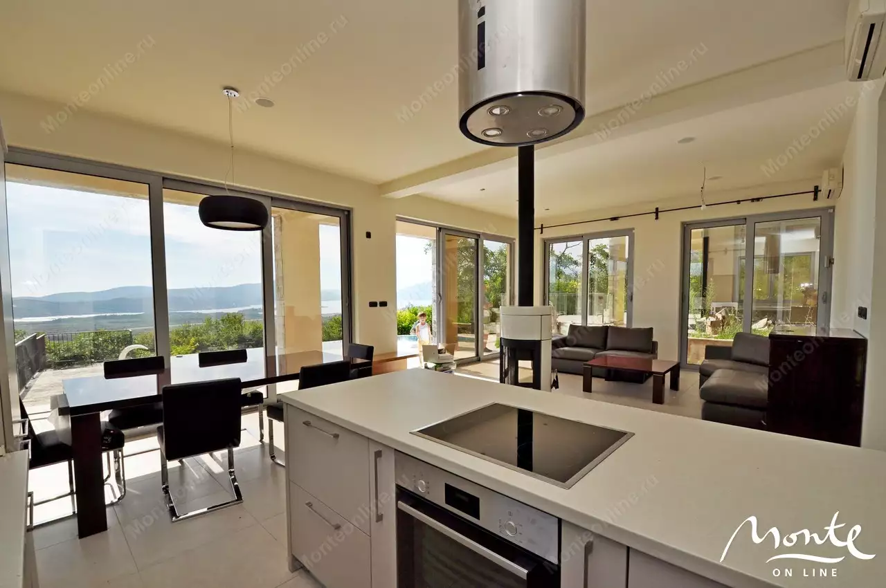 Villa 187m² in Montenegro, Tivat. Priced at 320000€ rent photo-4