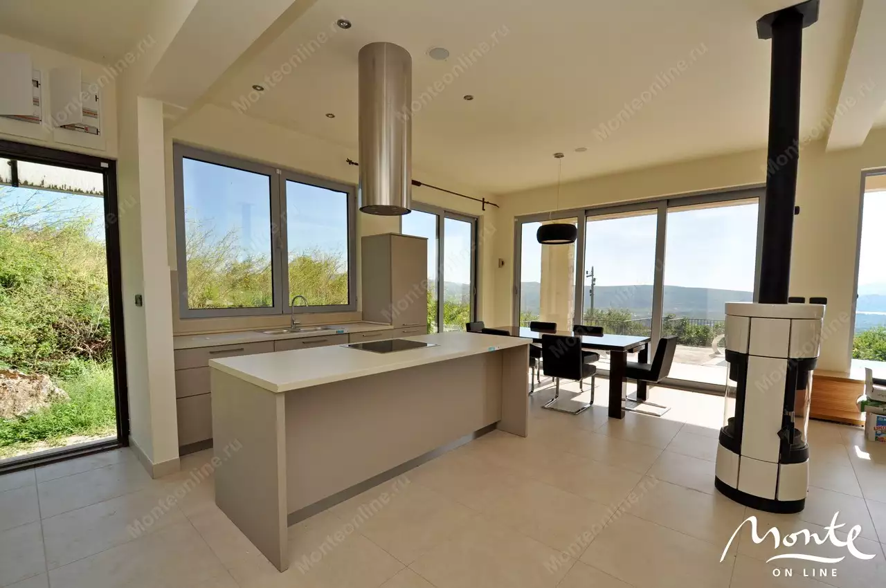 Villa 187m² in Montenegro, Tivat. Priced at 320000€ rent photo-5