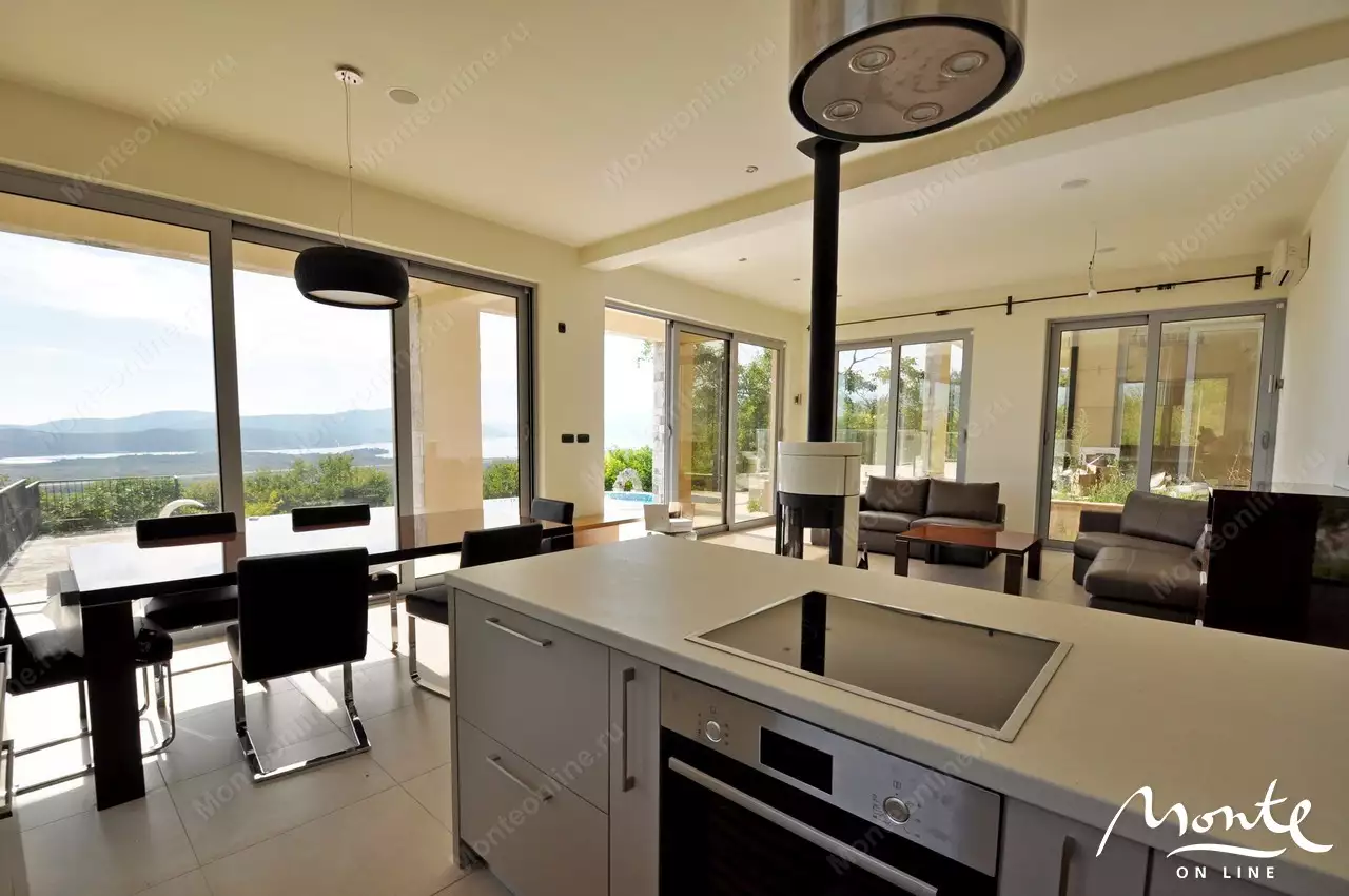 Villa 187m² in Montenegro, Tivat. Priced at 320000€ rent photo-7