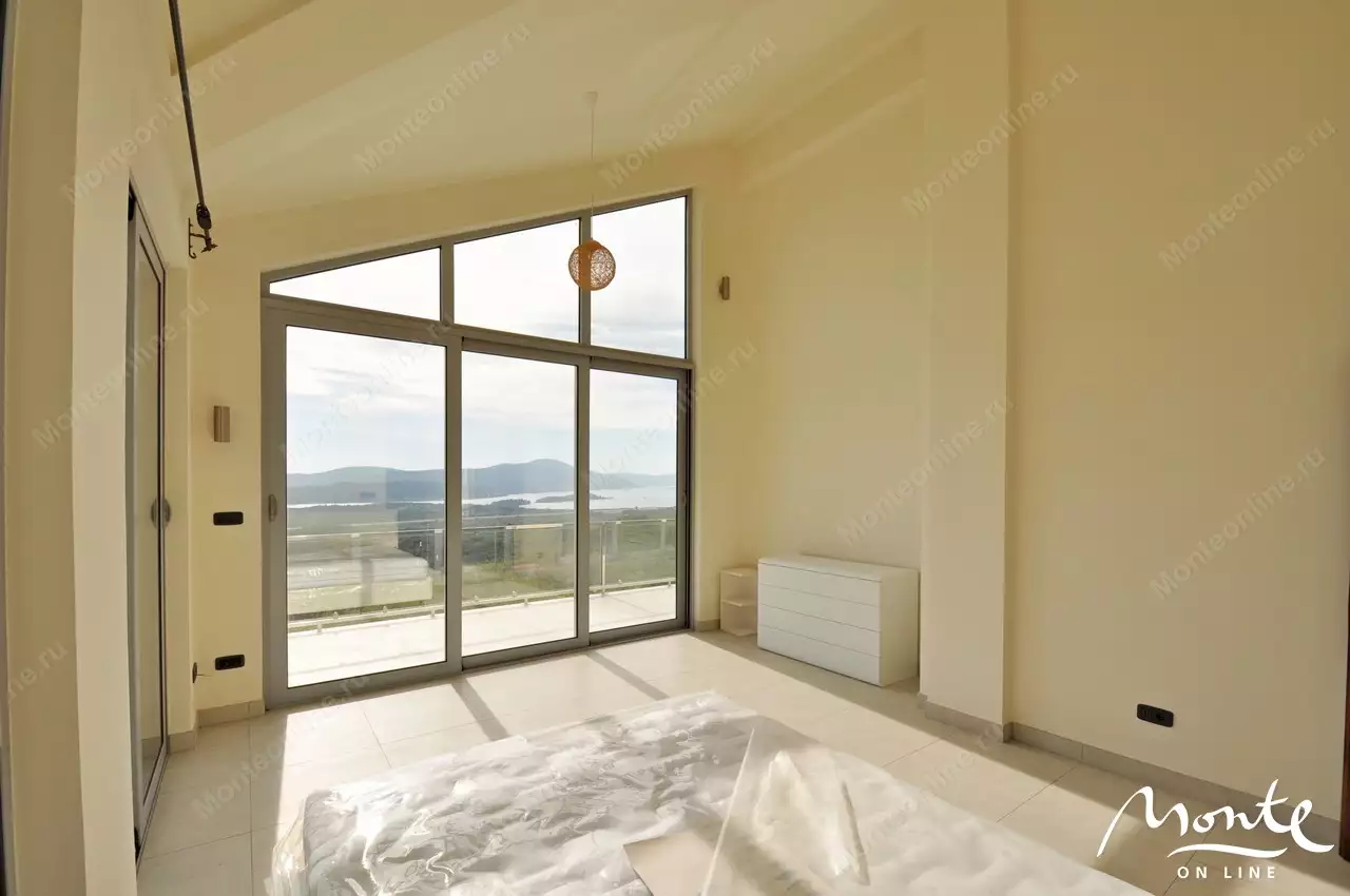 Villa 187m² in Montenegro, Tivat. Priced at 320000€ rent photo-11