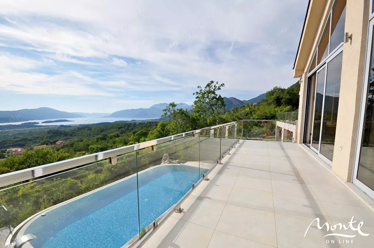 Villa 187m² in Montenegro, Tivat. Priced at 320000€ rent photo-16