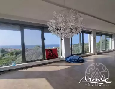 Buy in Montenegro for 440000€