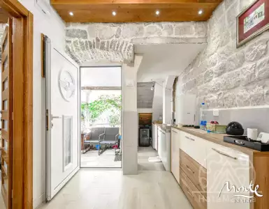 Buy in Montenegro for 250000€