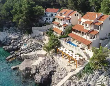 Buy in Croatia for 2200000€