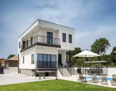 Buy in Croatia for 1560000€