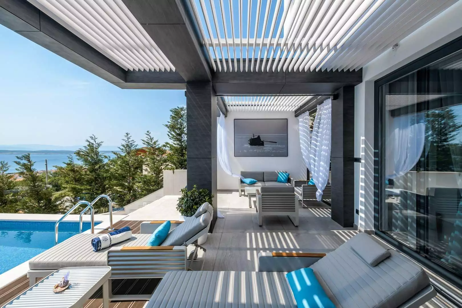 House 300m² in Croatia, Crikvenica. Priced at 1650000€ rent photo-6