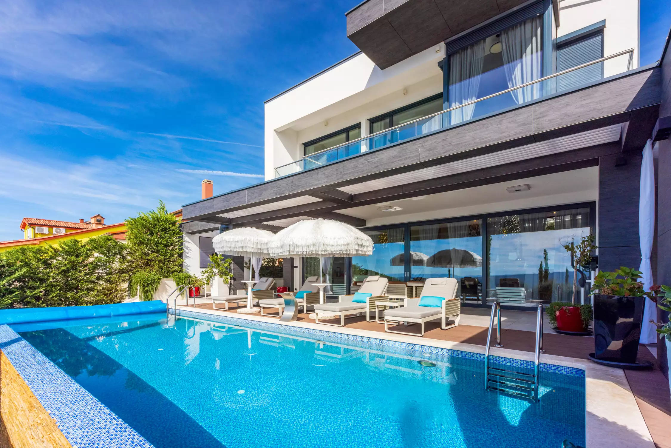House 300m² in Croatia, Crikvenica. Priced at 1650000€ rent photo-15