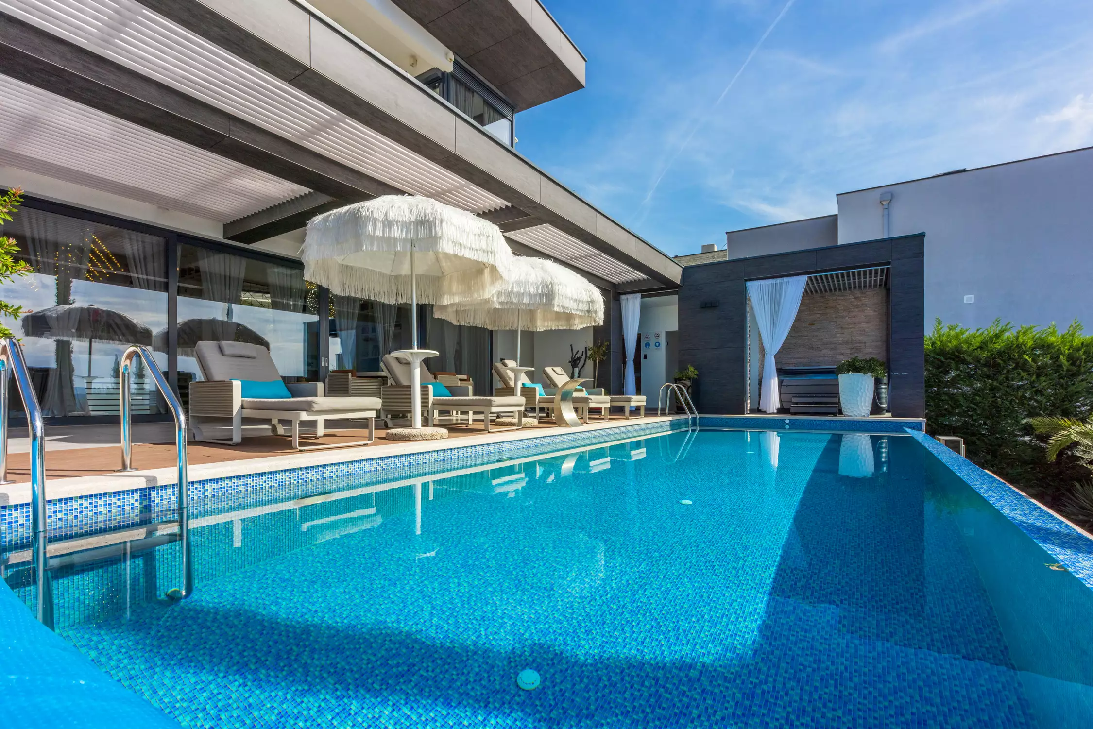 House 300m² in Croatia, Crikvenica. Priced at 1650000€ rent photo-16