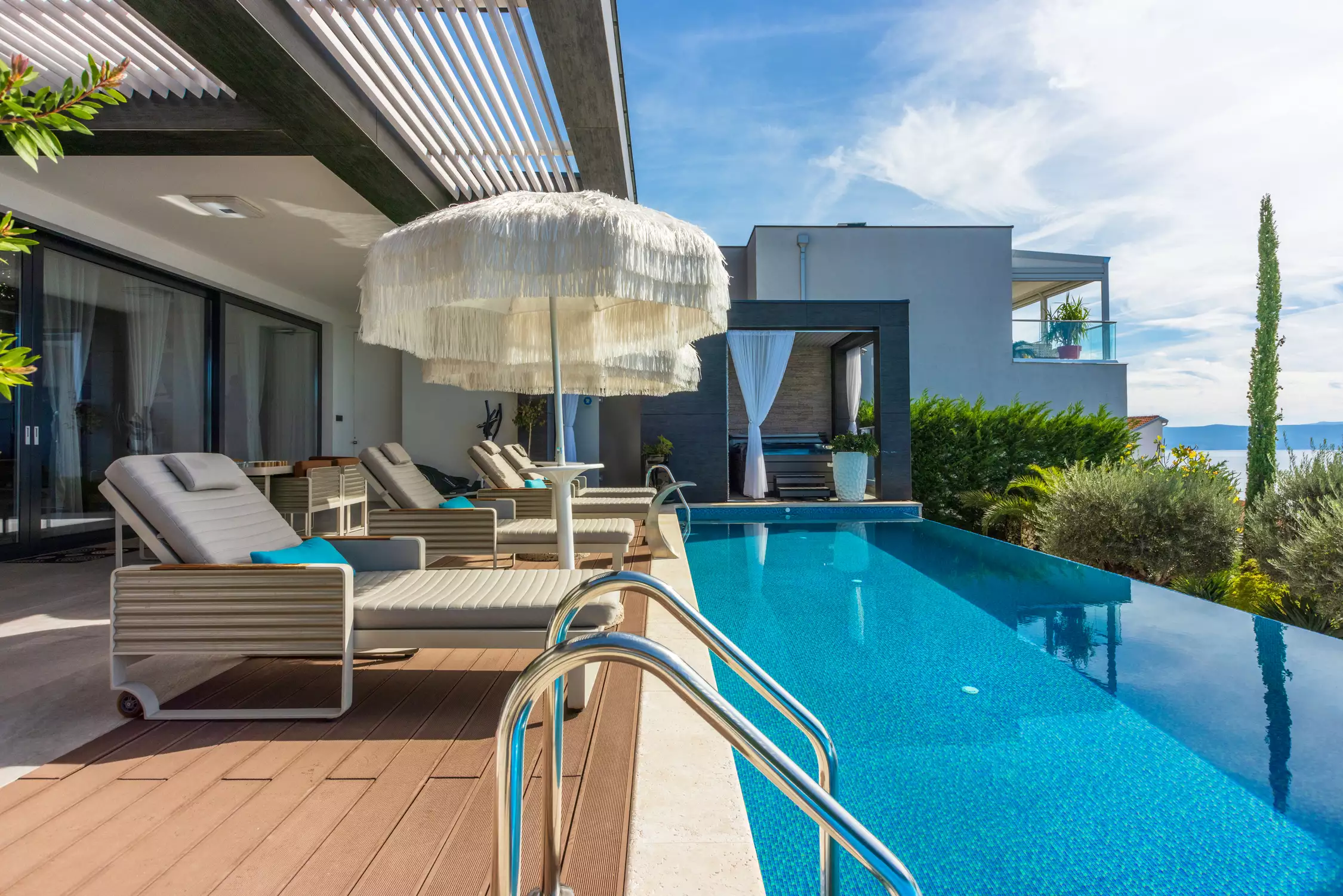 House 300m² in Croatia, Crikvenica. Priced at 1650000€ rent photo-17