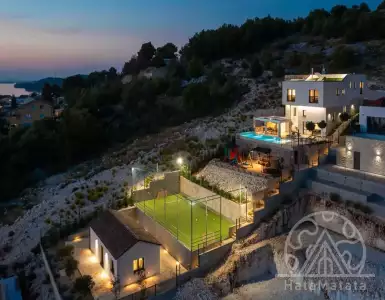 Buy in Croatia for 2200000€