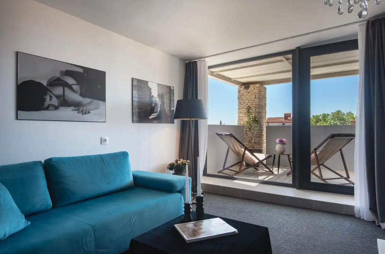 House 700m² in Croatia, Medulin. Priced at 2500000€ rent photo-18