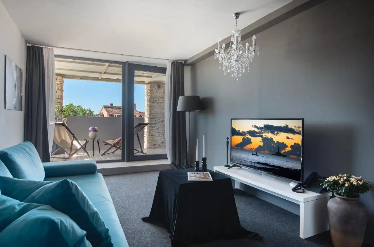 House 700m² in Croatia, Medulin. Priced at 2500000€ rent photo-19