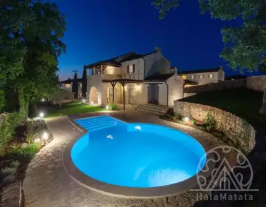 Buy in Italy for 950000€