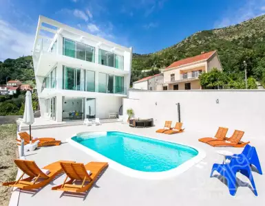 Buy in Croatia for 2200000€