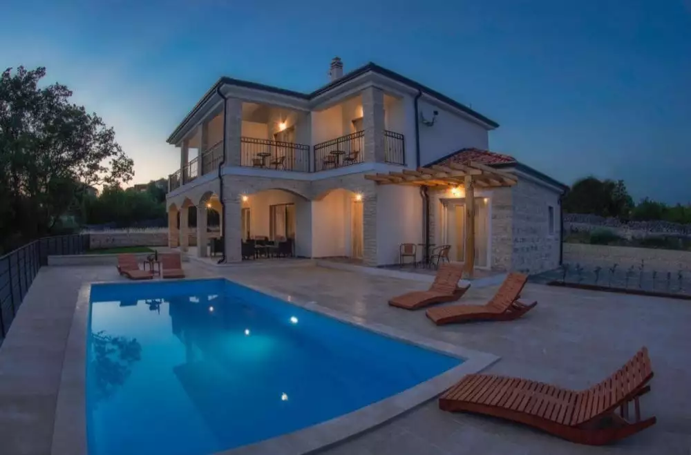 Villa 209m² in Croatia, Krka. Priced at 1000000€ rent photo-2