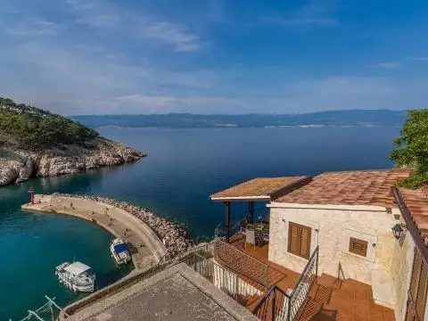 Villa 120m² in Croatia, Krka. Priced at 960000€ rent photo-1