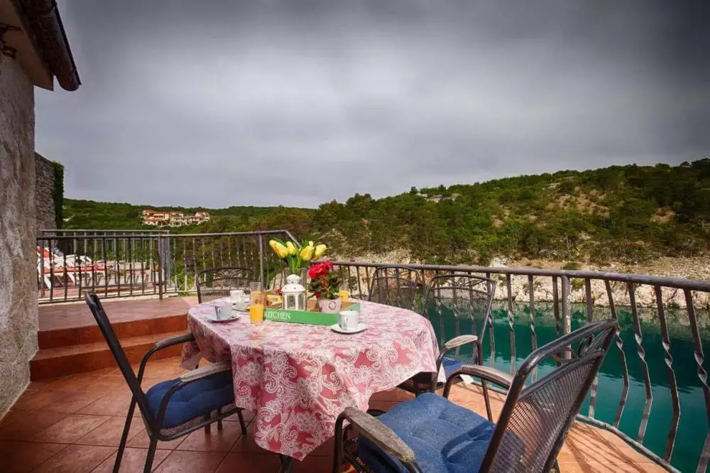 Villa 120m² in Croatia, Krka. Priced at 960000€ rent photo-3