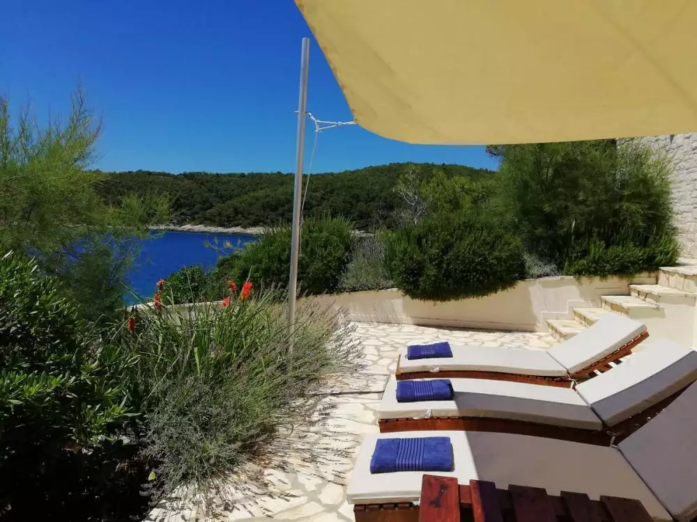 Villa 250m² in Croatia, Korcula. Priced at 1450000€ rent photo-16