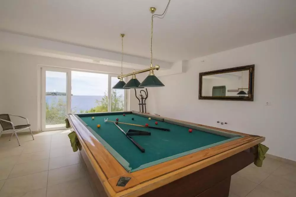 Villa 250m² in Croatia, Korcula. Priced at 1450000€ rent photo-17