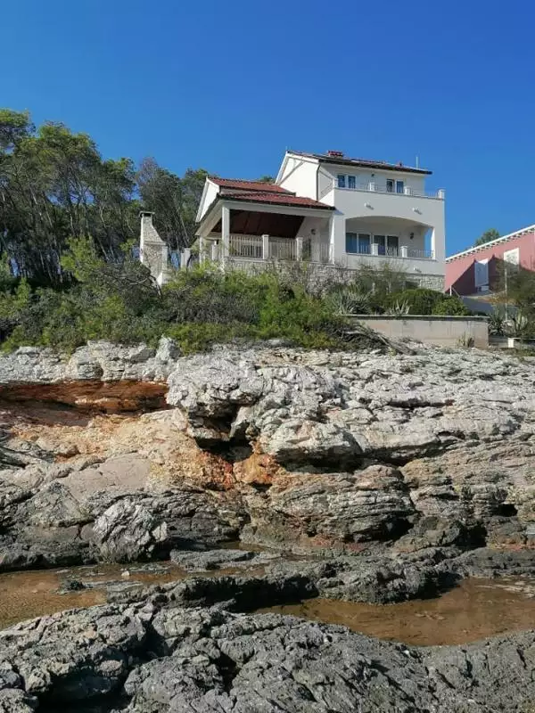 Villa 250m² in Croatia, Korcula. Priced at 1450000€ rent photo-24