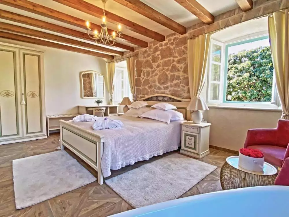 Villa 219m² in Croatia, Cavtat. Priced at 3000000€ rent photo-2