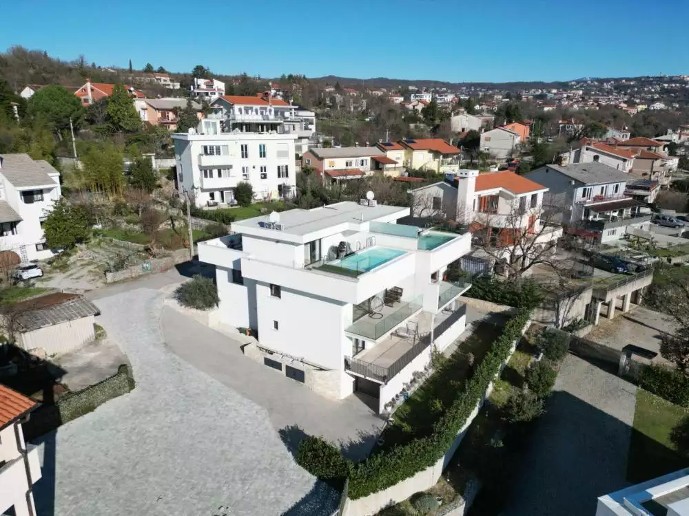 Villa 241m² in Croatia, Pobri. Priced at 1350000€ rent photo-3