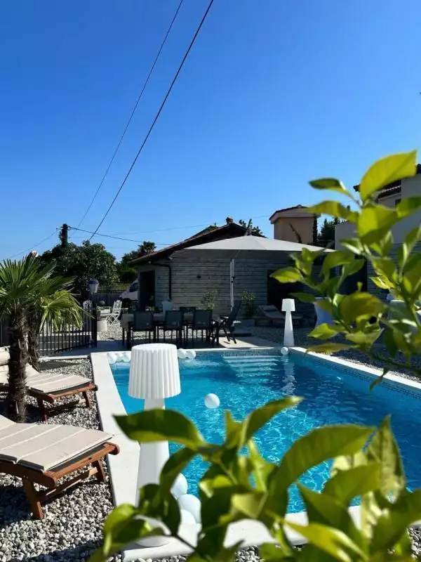 Villa 328m² in Croatia, Poljane. Priced at 1000000€ rent photo-3