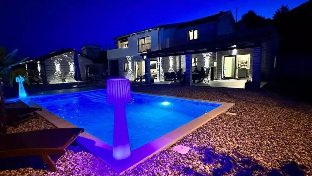 Villa 328m² in Croatia, Poljane. Priced at 1000000€ rent photo-18