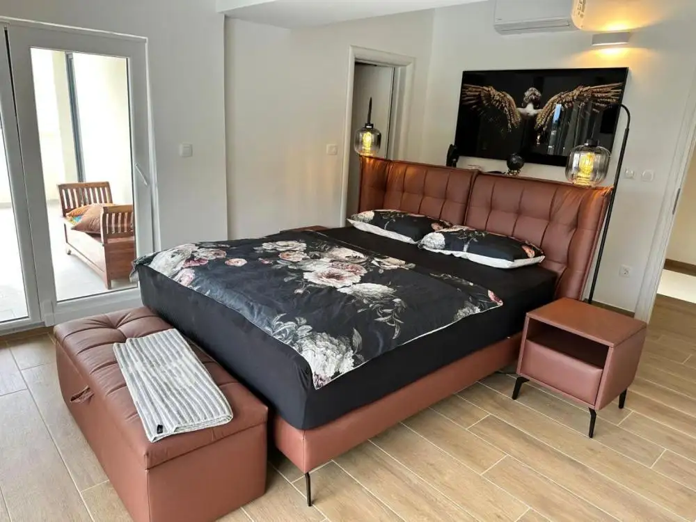 Villa 328m² in Croatia, Poljane. Priced at 1000000€ rent photo-22