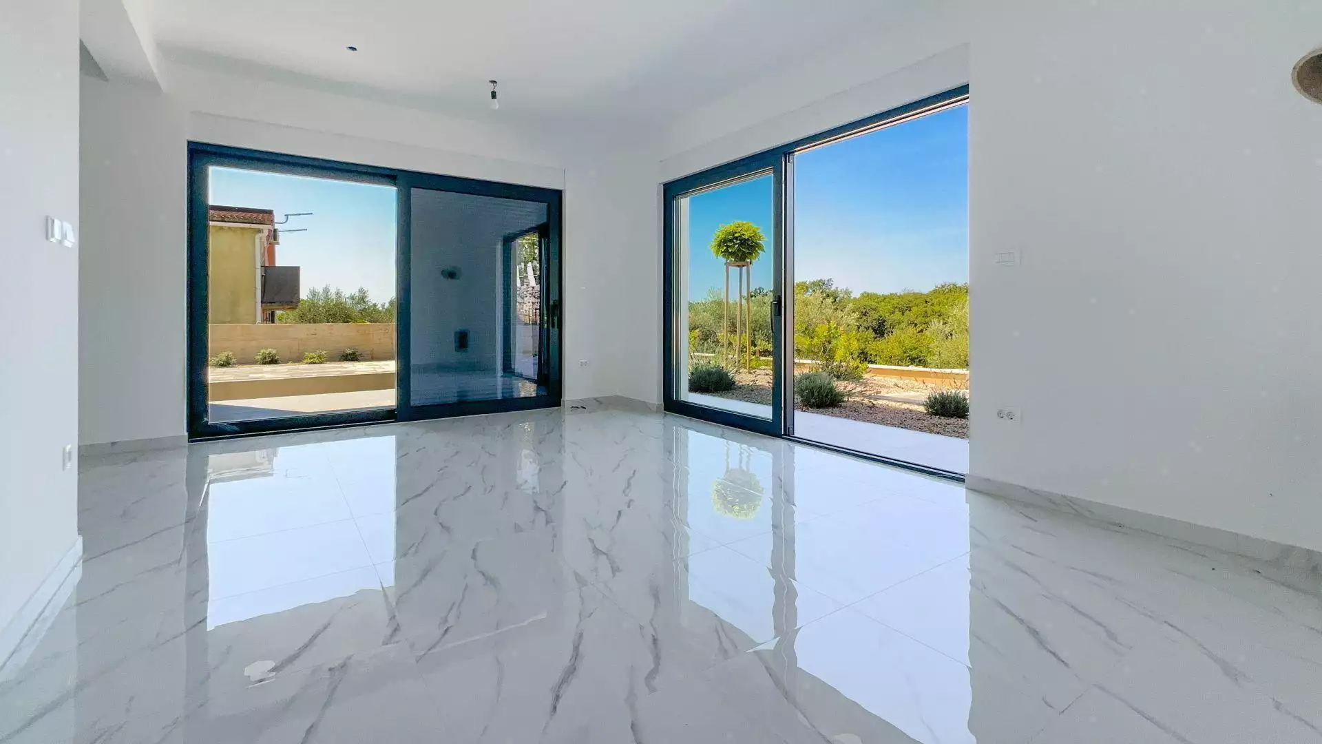 Villa 150m² in Croatia, Krka. Priced at 850000€ rent photo-14