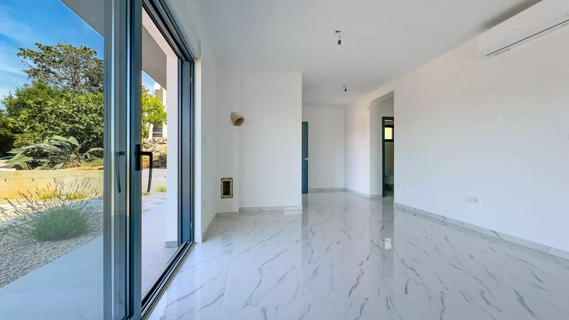 Villa 150m² in Croatia, Krka. Priced at 850000€ rent photo-16