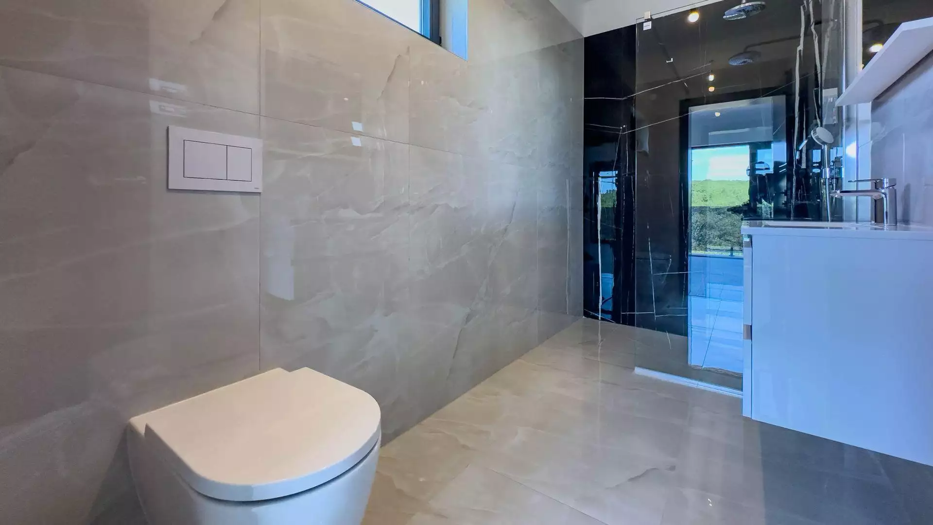 Villa 150m² in Croatia, Krka. Priced at 850000€ rent photo-23